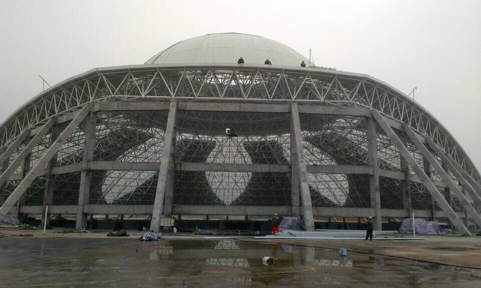 新泰温泉馆网架工程